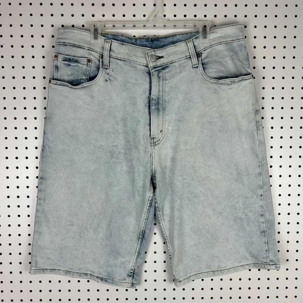 Levi's 569 Jean Shorts Size‎ 36 Light Wash Cotton Denim Stretch Modern Wide Leg
